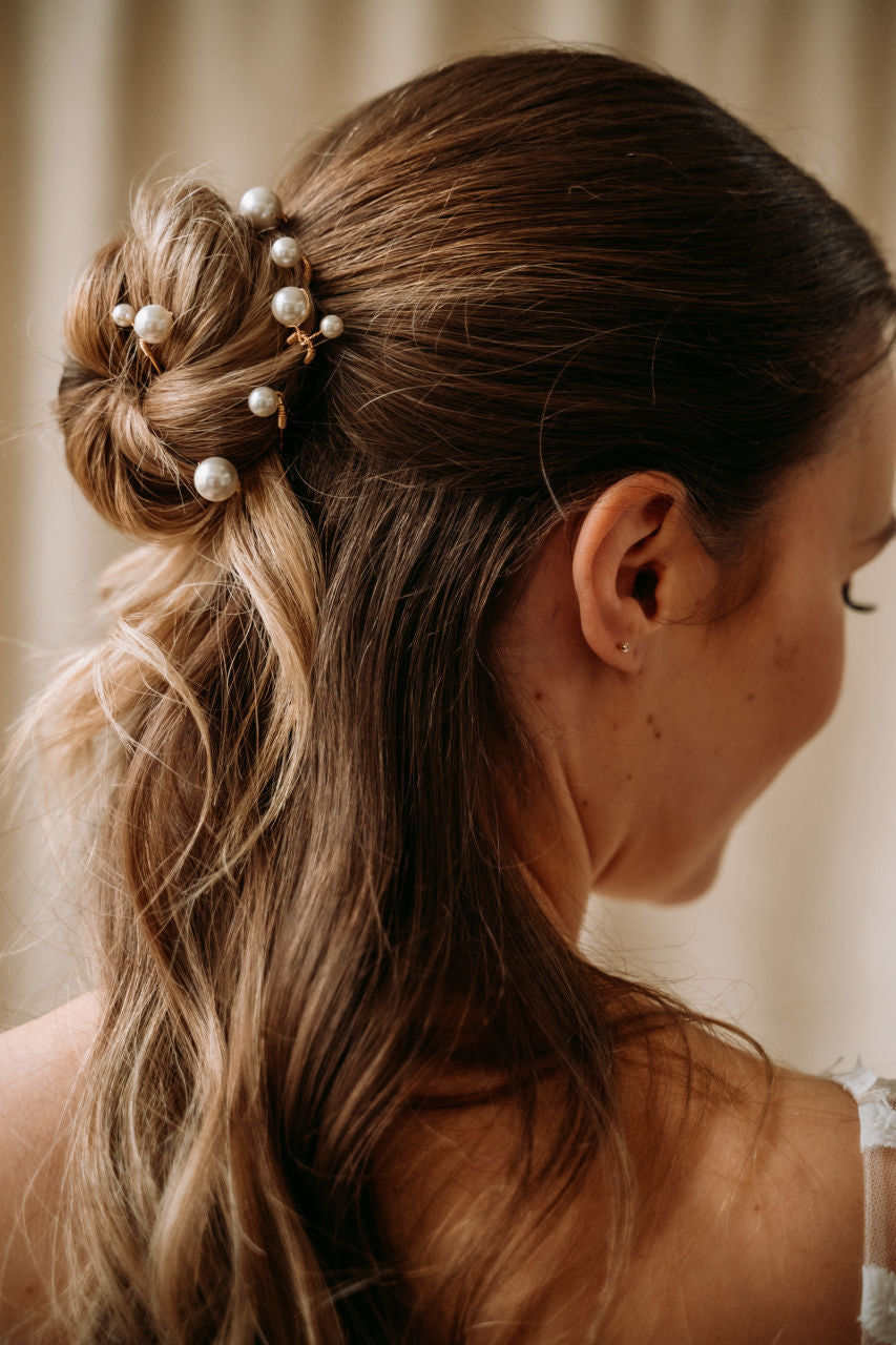 Bridal Hair Pins | Pearl & Crystal Wedding Hair Accessories  display picture 3